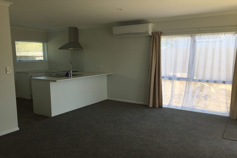 Photo of property in 44 Gossamer Drive, Pakuranga Heights, Auckland, 2010