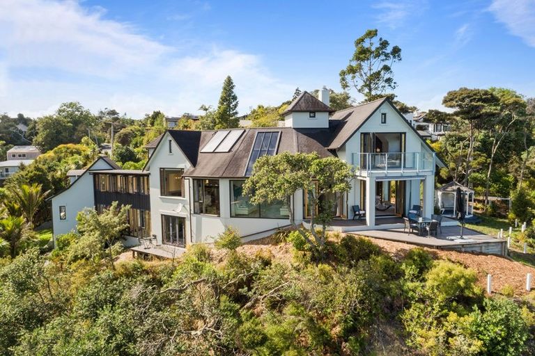 Photo of property in 15 Rahui Road, Greenhithe, Auckland, 0632