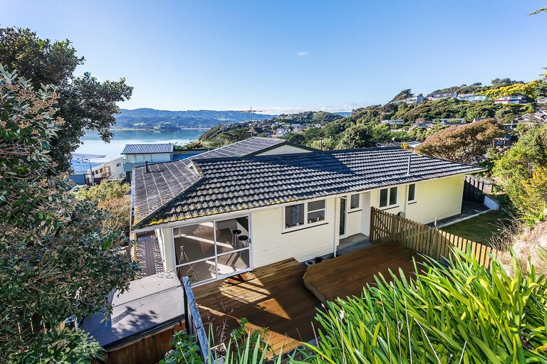 Photo of property in 28 Spinnaker Drive, Whitby, Porirua, 5024