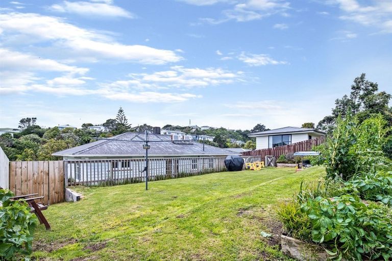 Photo of property in 103 Kenmore Street, Newlands, Wellington, 6037