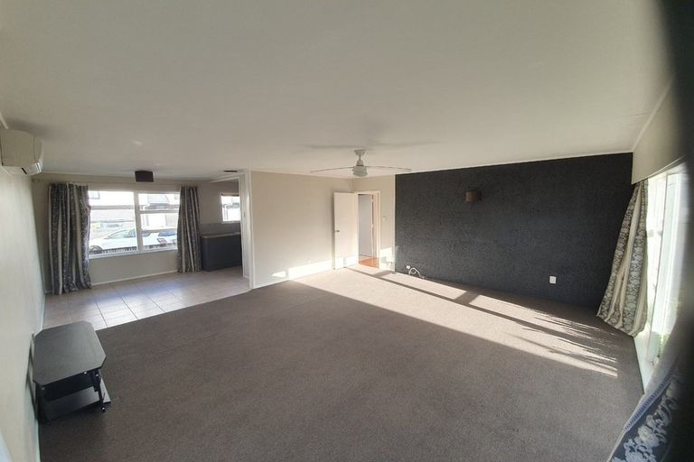 Photo of property in 5 Okataina Street, Pakuranga Heights, Auckland, 2010