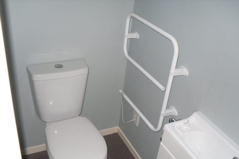 Photo of property in 4/57 Simla Crescent, Khandallah, Wellington, 6035