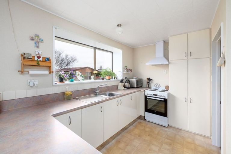 Photo of property in 12 Rex Place, Rangiora, 7400