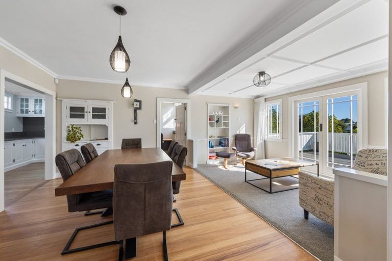 Photo of property in 26 Baring Terrace, Strandon, New Plymouth, 4312