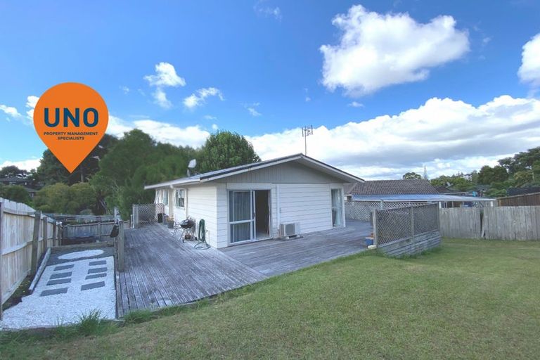 Photo of property in 36 Lavery Place, Sunnynook, Auckland, 0632