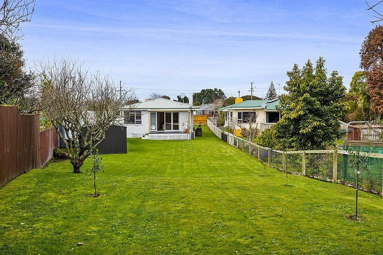 Photo of property in 2 Puriri Street, Hawera, 4610