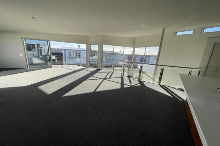 Photo of property in 348 Beach Road, Mairangi Bay, Auckland, 0630