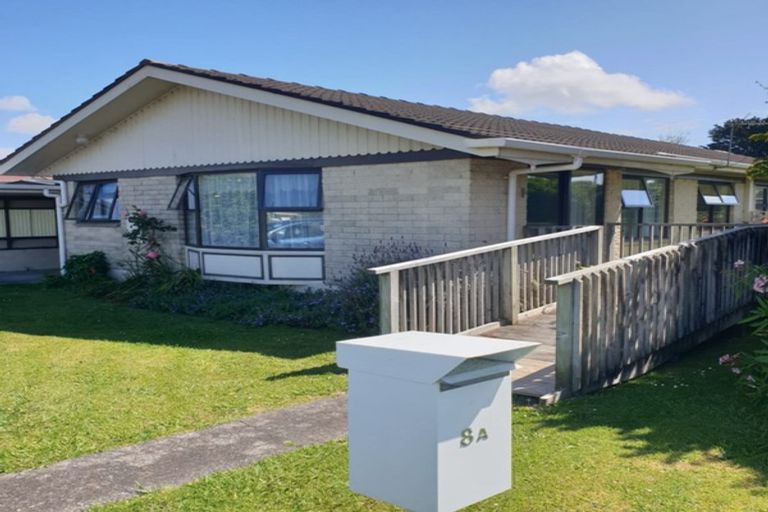 Photo of property in 8b Kent Street, Waiuku, 2123