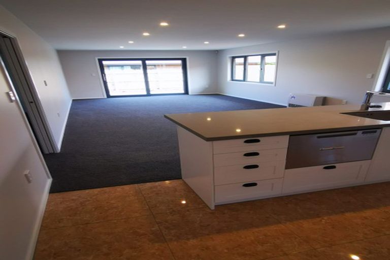 Photo of property in 37 Sussex Street, Levin, 5510