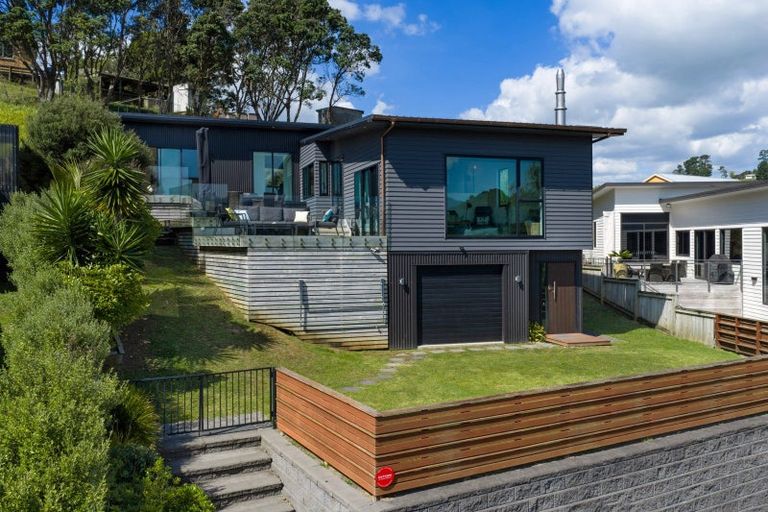 Photo of property in 36 Robertson Street, Raglan, 3225