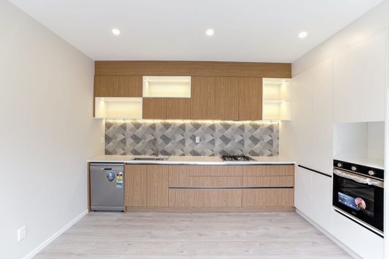Photo of property in 13 Horokaka Street, Massey, Auckland, 0614
