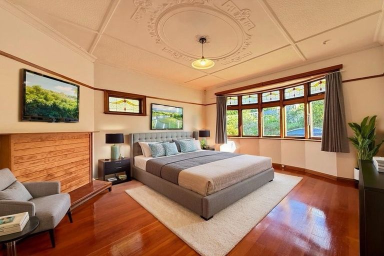 Photo of property in 2 Westland Road, Mount Cook, Wellington, 6021