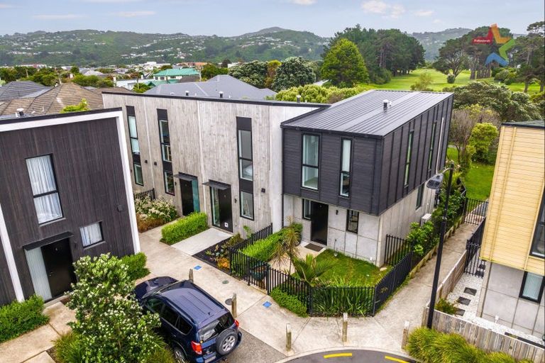 Photo of property in 15 Te Ara O Paetutu, Petone, Lower Hutt, 5012