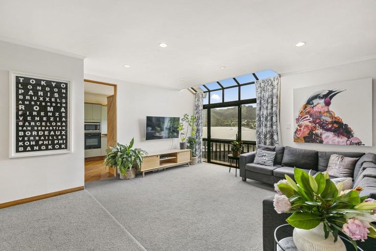 Photo of property in 107 Cockayne Road, Khandallah, Wellington, 6035