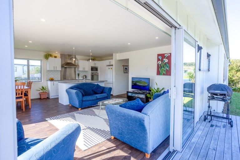 Photo of property in 11 Northcoast Place, Mangawhai Heads, Mangawhai, 0505