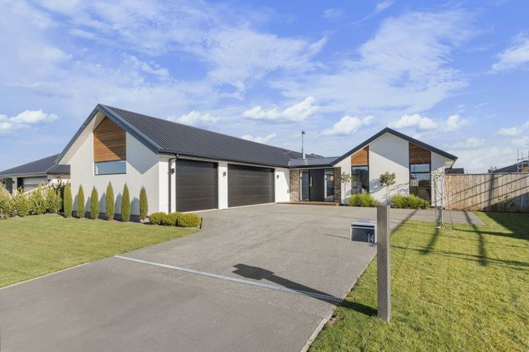 Photo of property in 14 Merino Crescent, Kirwee, 7571