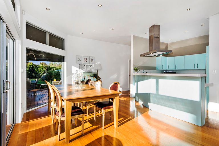 Photo of property in 6 Karioitahi Road, Waiuku, 2123