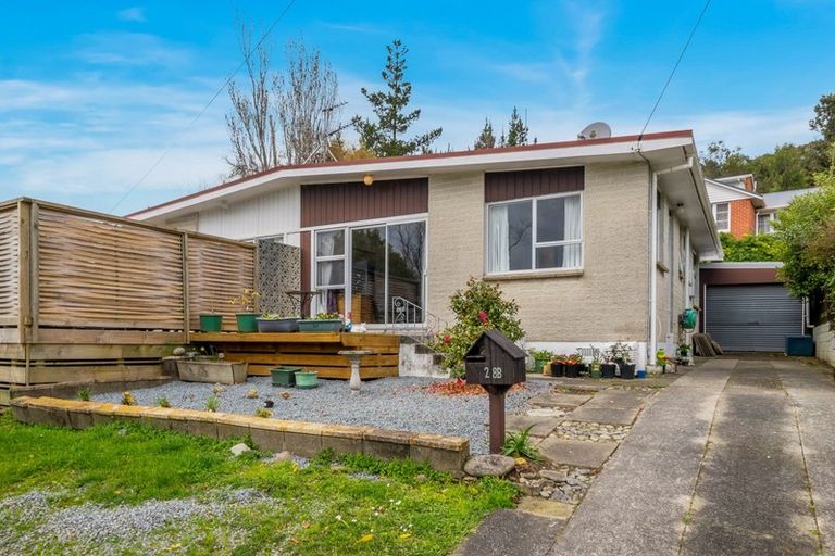 Photo of property in 28b Hillside Drive, Maoribank, Upper Hutt, 5018