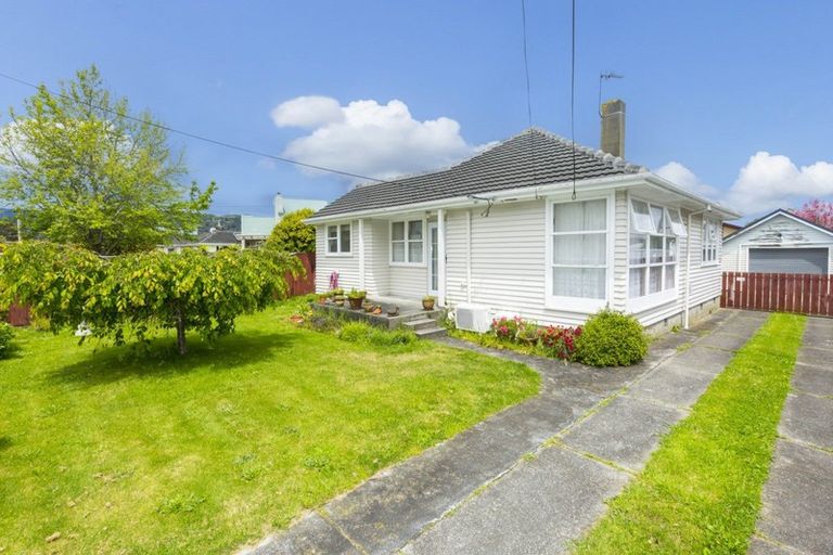 Photo of property in 35 Milton Street, Trentham, Upper Hutt, 5018