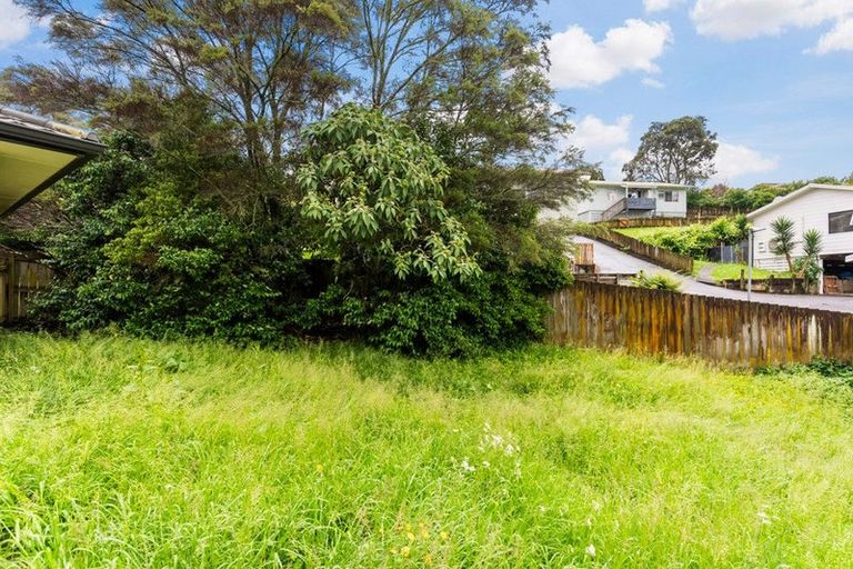 Photo of property in 14 Dovey Place, Massey, Auckland, 0614
