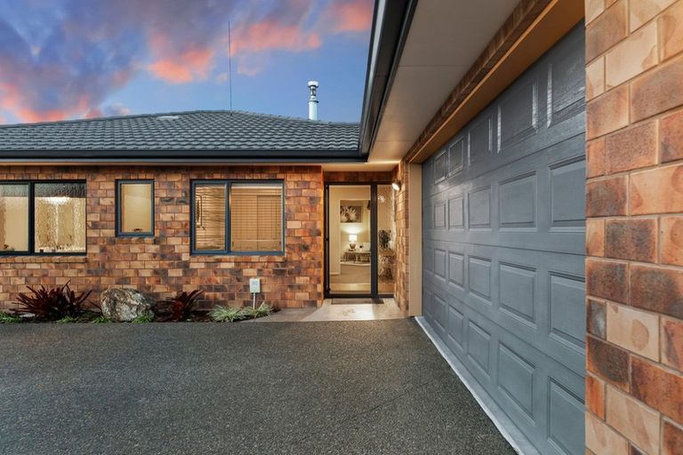 Photo of property in 43 Mahana Way, Pyes Pa, Tauranga, 3112