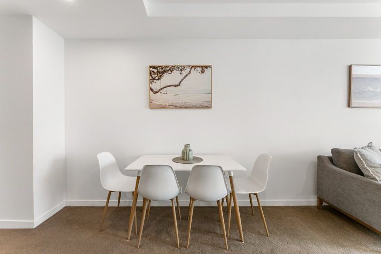 Photo of property in 12 Maunganui Road, Mount Maunganui, 3116