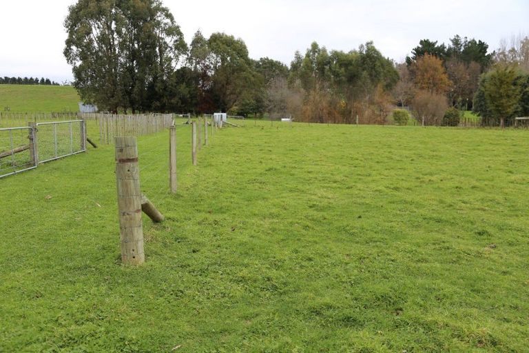 Photo of property in 40 Potts Road, Koputaroa, Levin, 5571