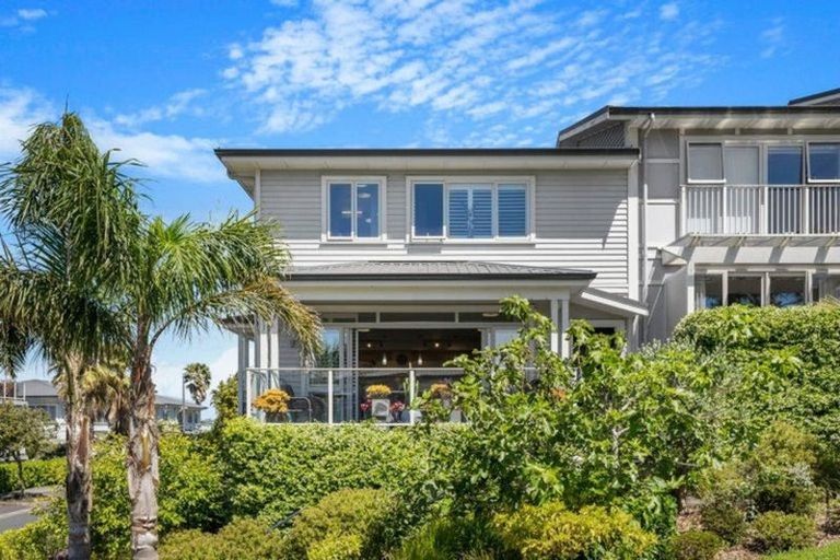 Photo of property in 37 Landmark Terrace, Orewa, 0931