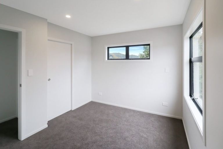 Photo of property in 137 Whites Line East, Waiwhetu, Lower Hutt, 5010
