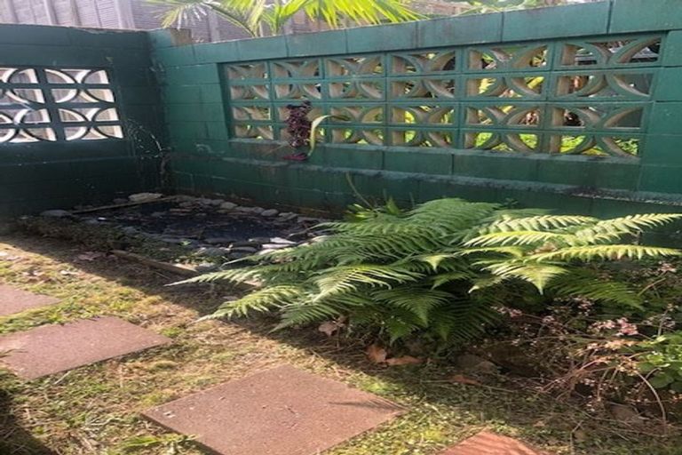 Photo of property in 2/2 Flavia Close, Torbay, Auckland, 0630