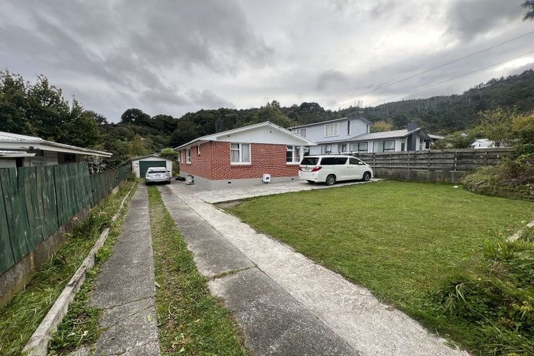 Photo of property in 36 Lowry Crescent, Stokes Valley, Lower Hutt, 5019