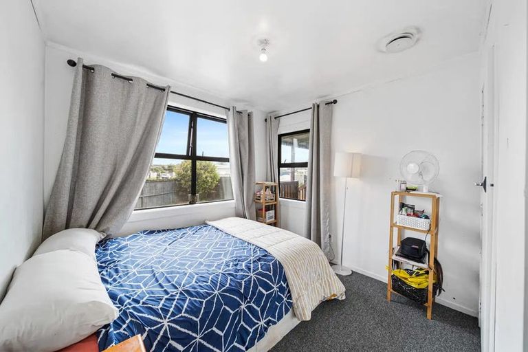 Photo of property in 13 Romney Place, Manurewa, Auckland, 2102