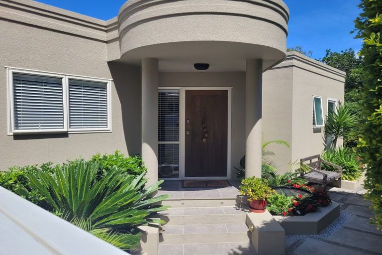 Photo of property in 2/11a Prospect Terrace, Milford, Auckland, 0620