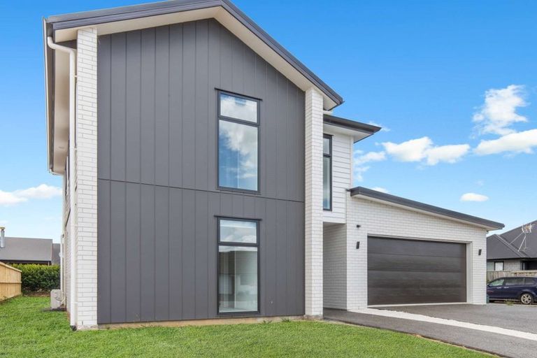 Photo of property in 23 Rose Leigh Drive, Cambridge, 3434