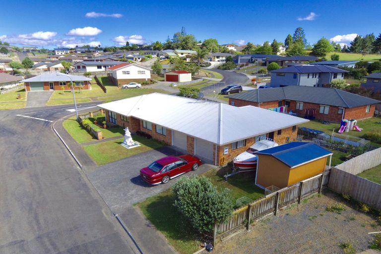 Photo of property in 2 Rata Avenue, Huntly, 3700