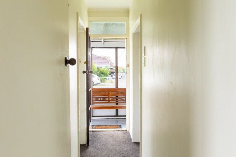 Photo of property in 12 Ormond Street, Woodville, 4920