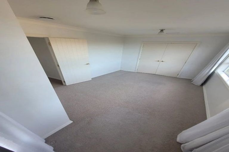 Photo of property in 79 Clovelly Road, Bucklands Beach, Auckland, 2012