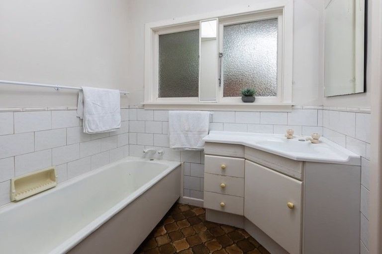 Photo of property in 49 Ilam Road, Upper Riccarton, Christchurch, 8041