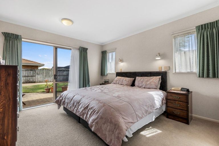 Photo of property in 69 Gravatt Road, Papamoa Beach, Papamoa, 3118