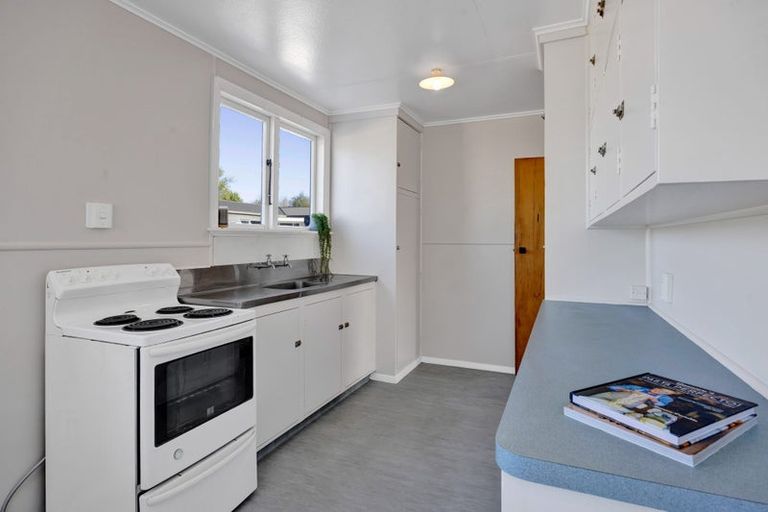 Photo of property in 20 Pukatea Street, Inglewood, 4330