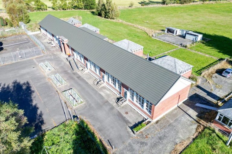 Photo of property in 63 Hastings Street, Ohai, 9635