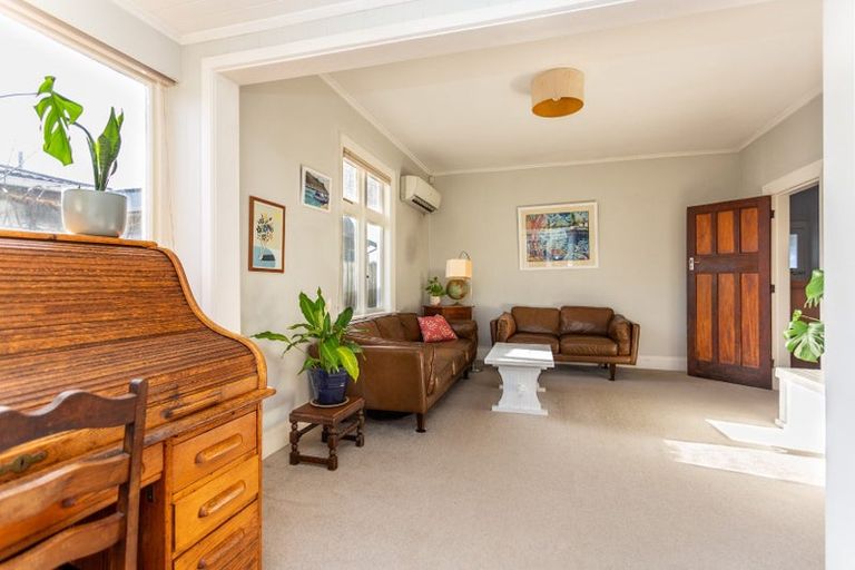 Photo of property in 64 Cumnor Terrace, Woolston, Christchurch, 8023