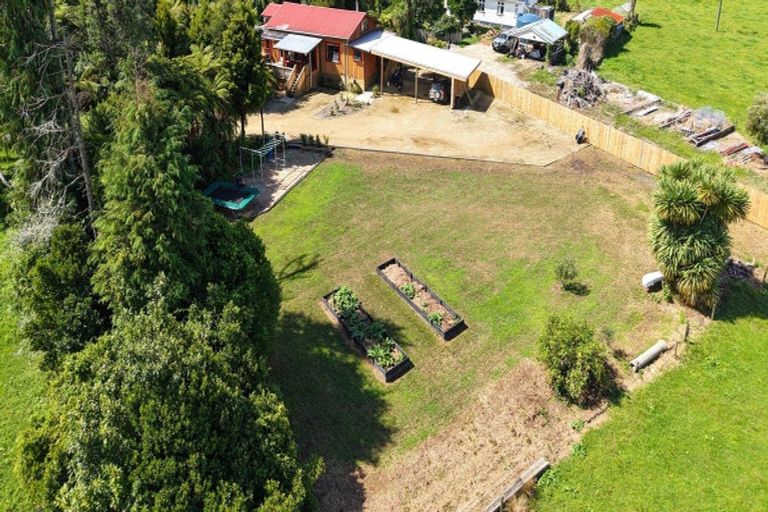 Photo of property in 240 Arapito Road, Karamea, 7893