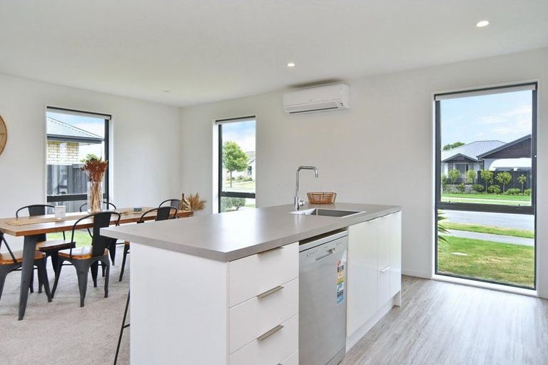 Photo of property in 8 Fearne Drive, Woodend, 7610