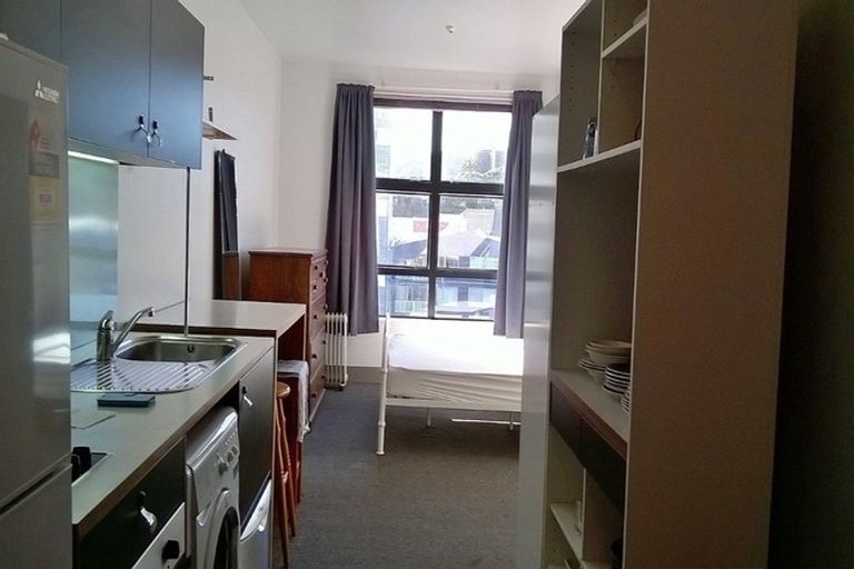 Photo of property in Urbane Apartments, 22/29 Webb Street, Mount Cook, Wellington, 6011