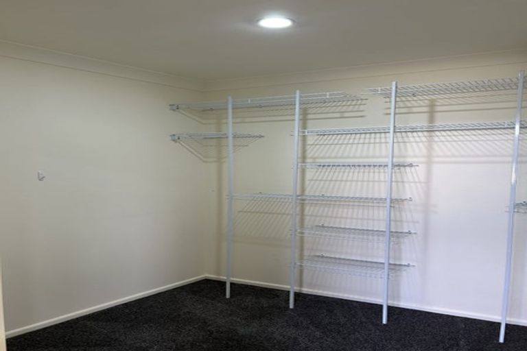 Photo of property in 12 Waterhouse Drive, Brooklyn, Wellington, 6021