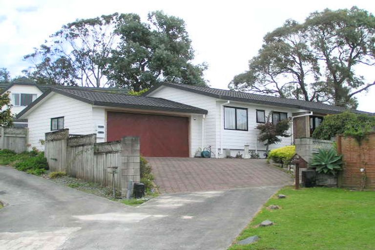 Photo of property in 18 Lanham Lane, Massey, Auckland, 0614