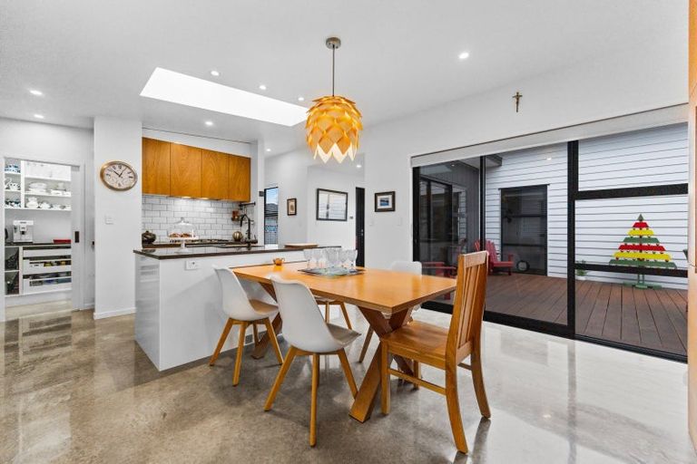 Photo of property in 41 Cyrus Street, Whalers Gate, New Plymouth, 4310