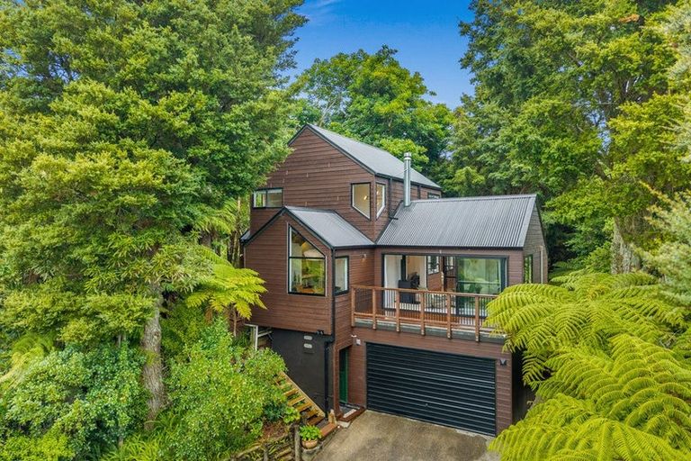 Photo of property in 189 Shaw Road, Oratia, Auckland, 0604