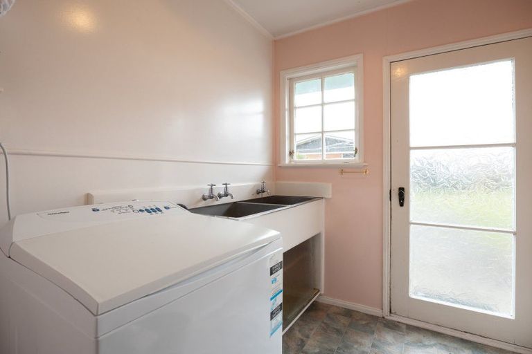 Photo of property in 65 Poaka Avenue, Dinsdale, Hamilton, 3204